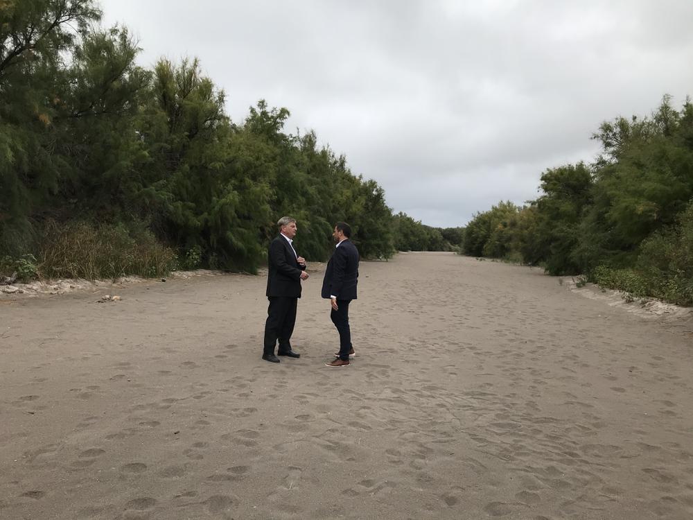 EE6708B8-ADB8-4883-87C0-A91593489F7D