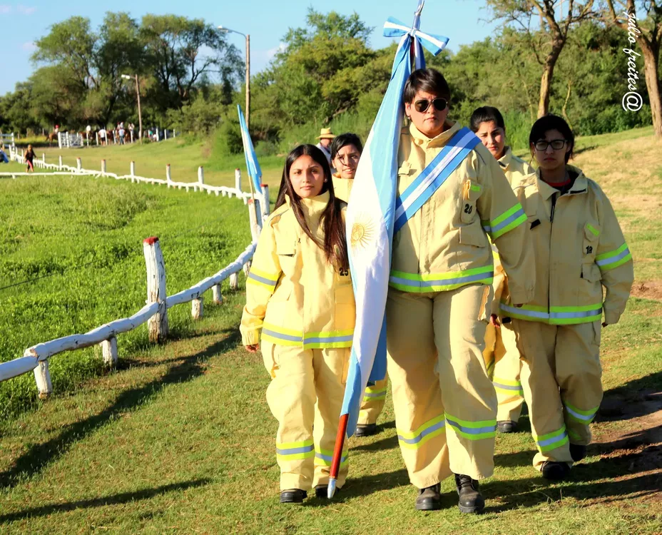 51543387_2569695806378927_8578439863651532800_n