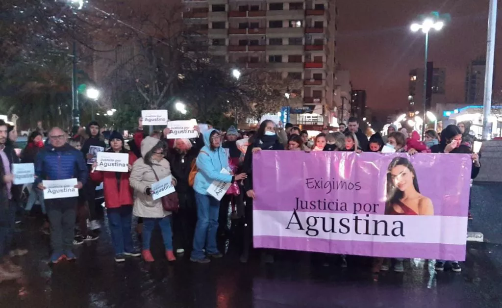 agusttdesdessde